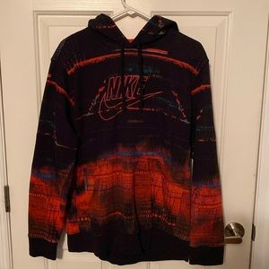 Men’s Nike sweatshirt
